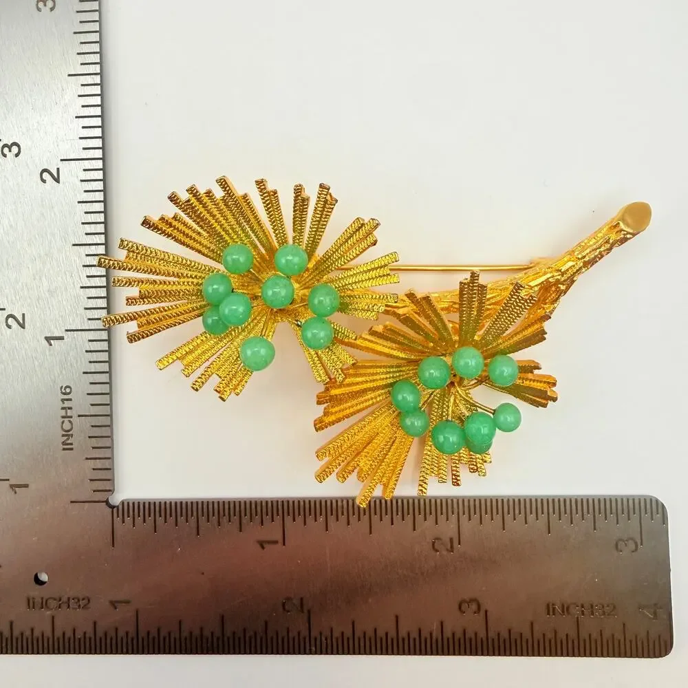 Vintage MCM Double Twin Flower Starburst Brooch Green Glass Textured Gold Tone
